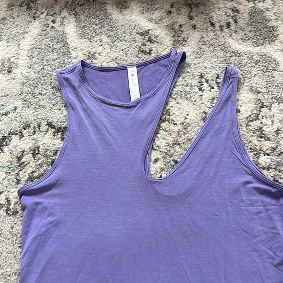 Lululemon Shoulder Cut Out Yoga Tank - Picture 2 of 6